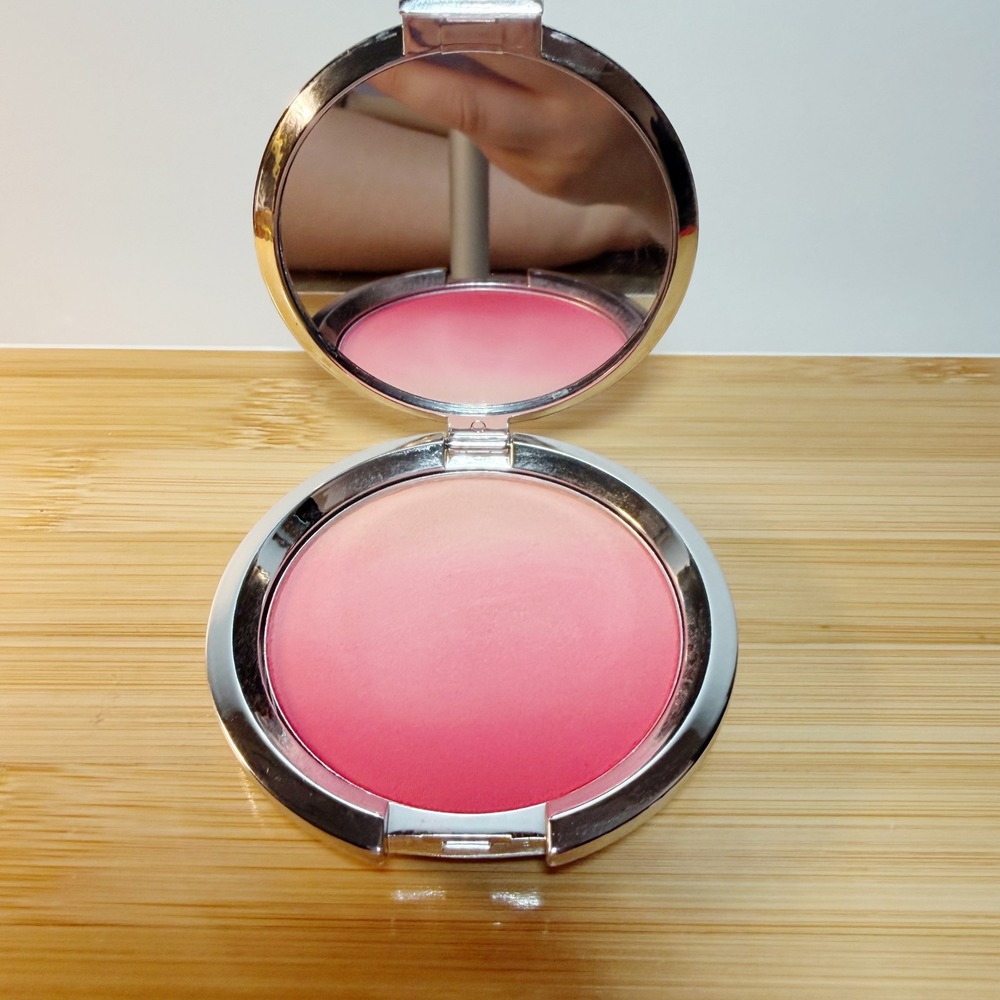 IT Cosmetics CC+ Radiance Ombre Blush Coral Flush Pink Peach Gradient Compact